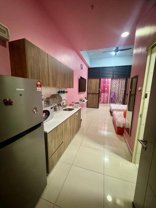 Hello Kitty Homestay - Cameron Highlands - Spacious Studio - Perfect For Families - Sleeps 4 And Baby Tanah Rata Esterno foto