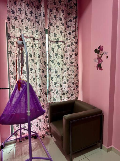 Hello Kitty Homestay - Cameron Highlands - Spacious Studio - Perfect For Families - Sleeps 4 And Baby Tanah Rata Esterno foto