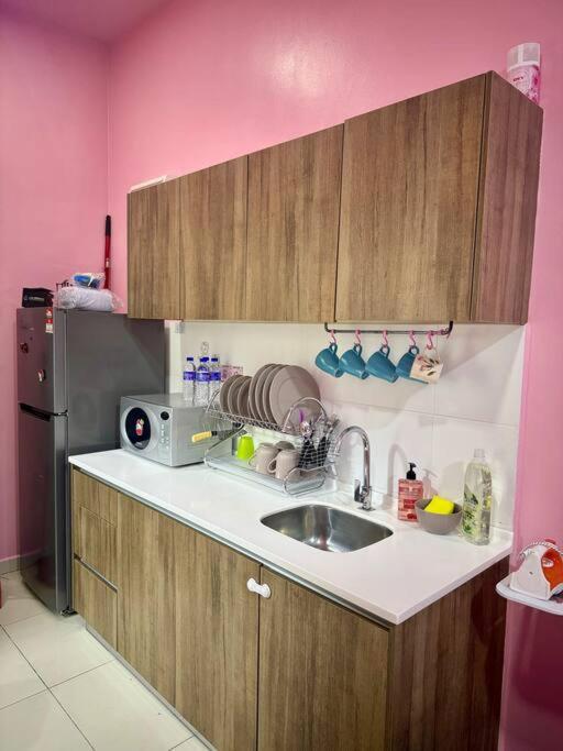 Hello Kitty Homestay - Cameron Highlands - Spacious Studio - Perfect For Families - Sleeps 4 And Baby Tanah Rata Esterno foto